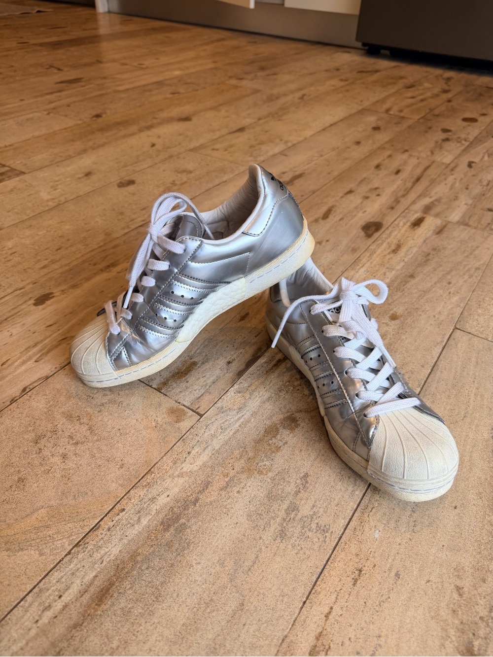 Adidas superstar Metallic Silver Shell-Toe Sneakers size 7